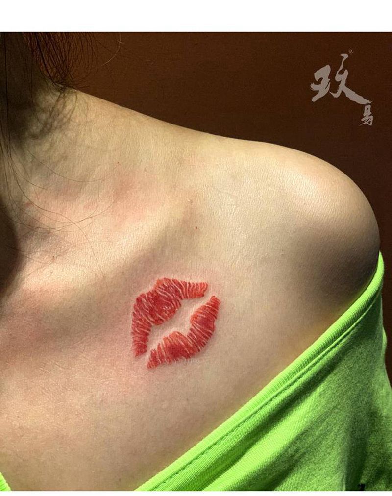 闺蜜纹身图片_颈部水彩纹身图案