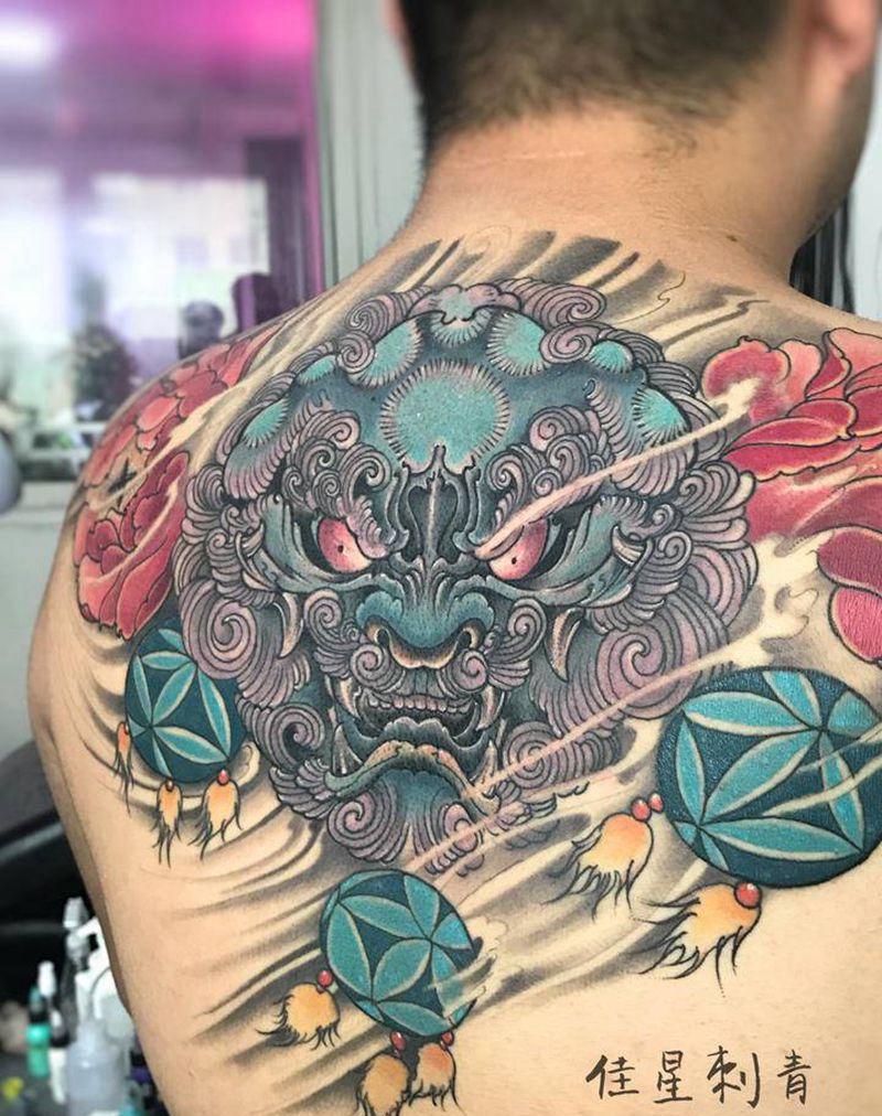 唐狮纹身图片_背部新传统唐狮子纹身图案