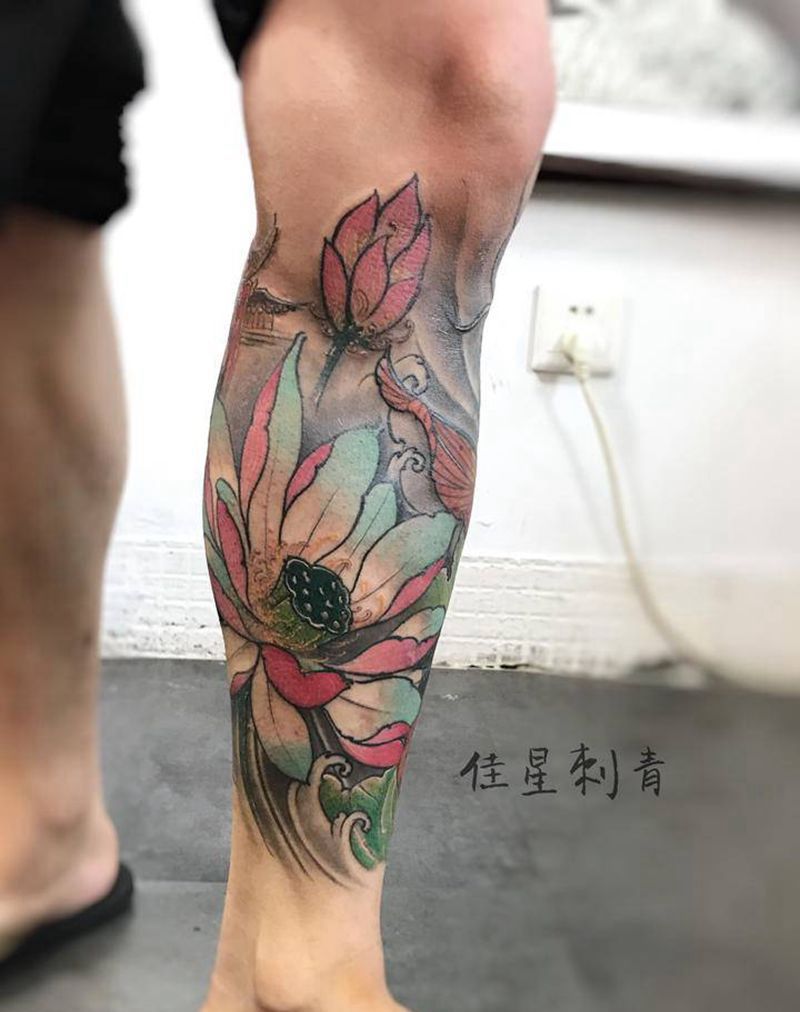 莲花纹身图片_腿部新传统纹身图案