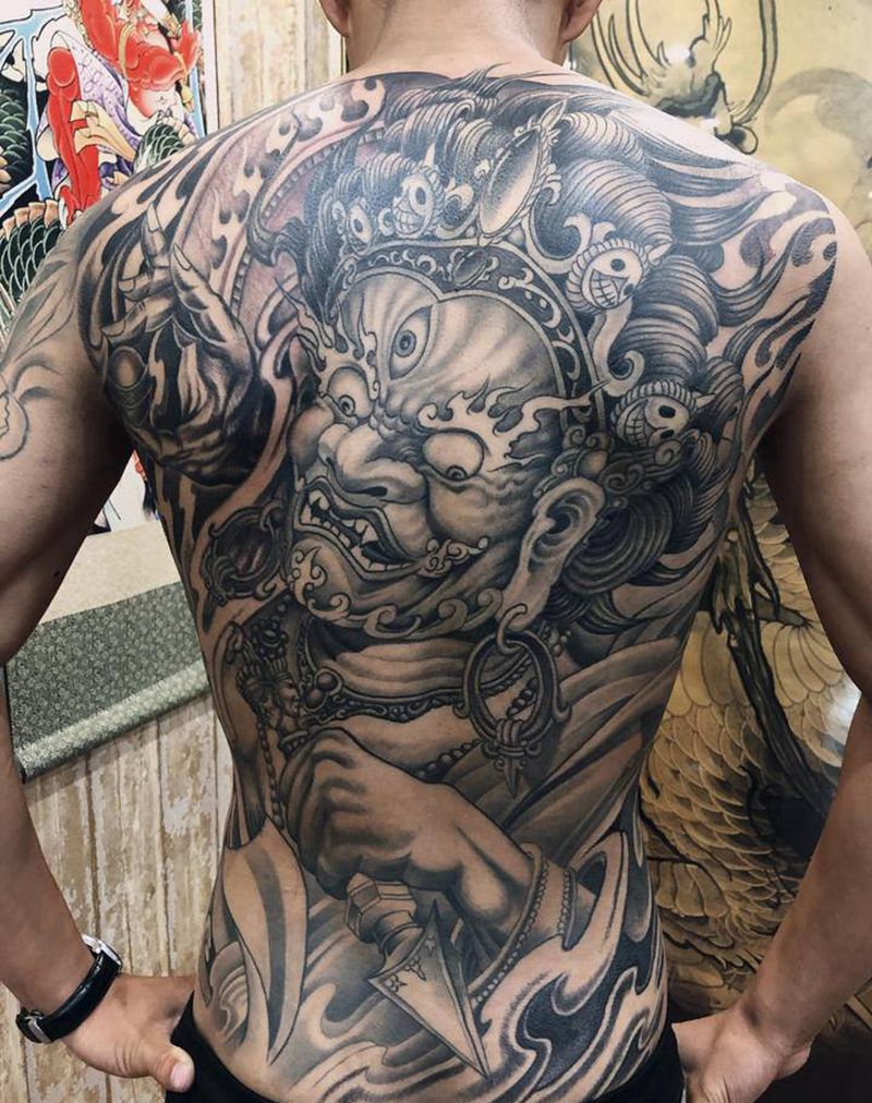 大黑天纹身图片_背部新传统纹身图案