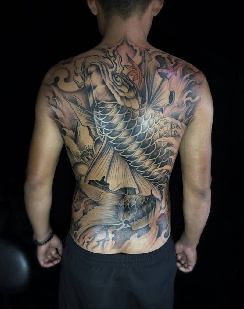 鱼纹身图片_背部手臂纹身图案