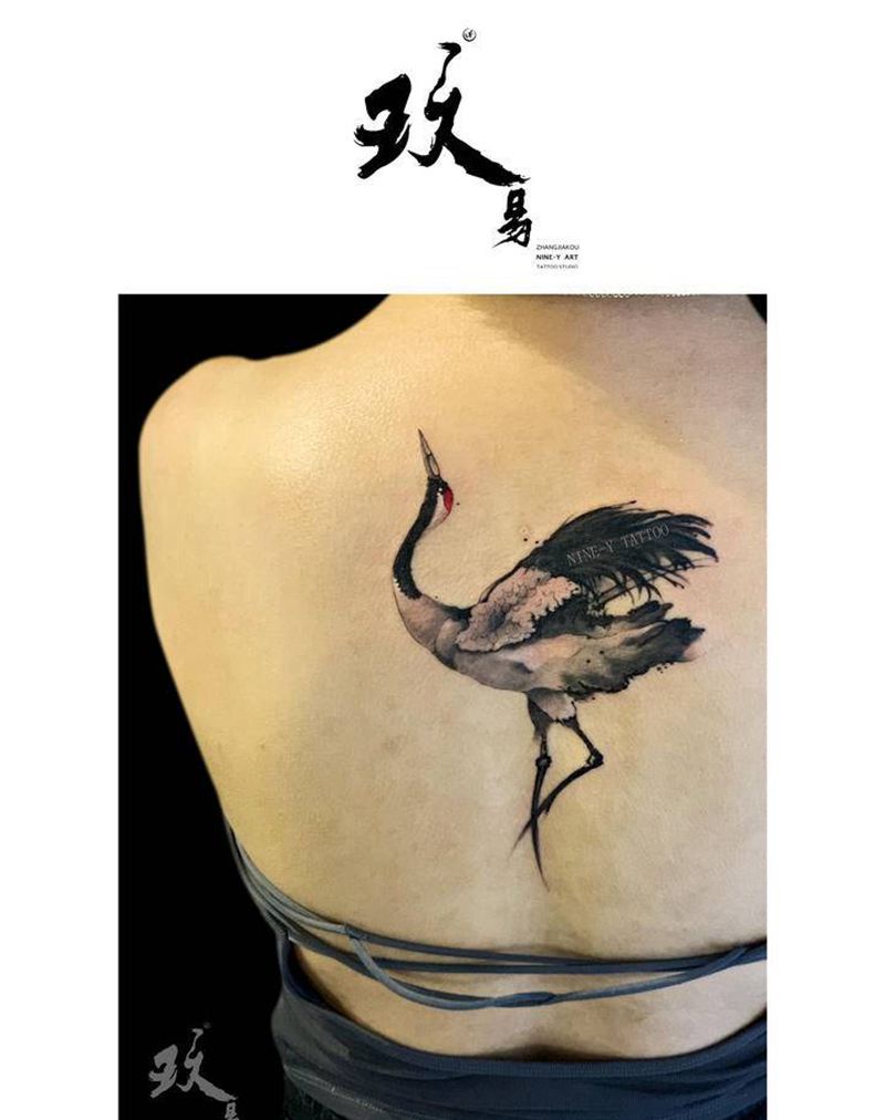 仙鹤纹身图片_背部水墨纹身图案