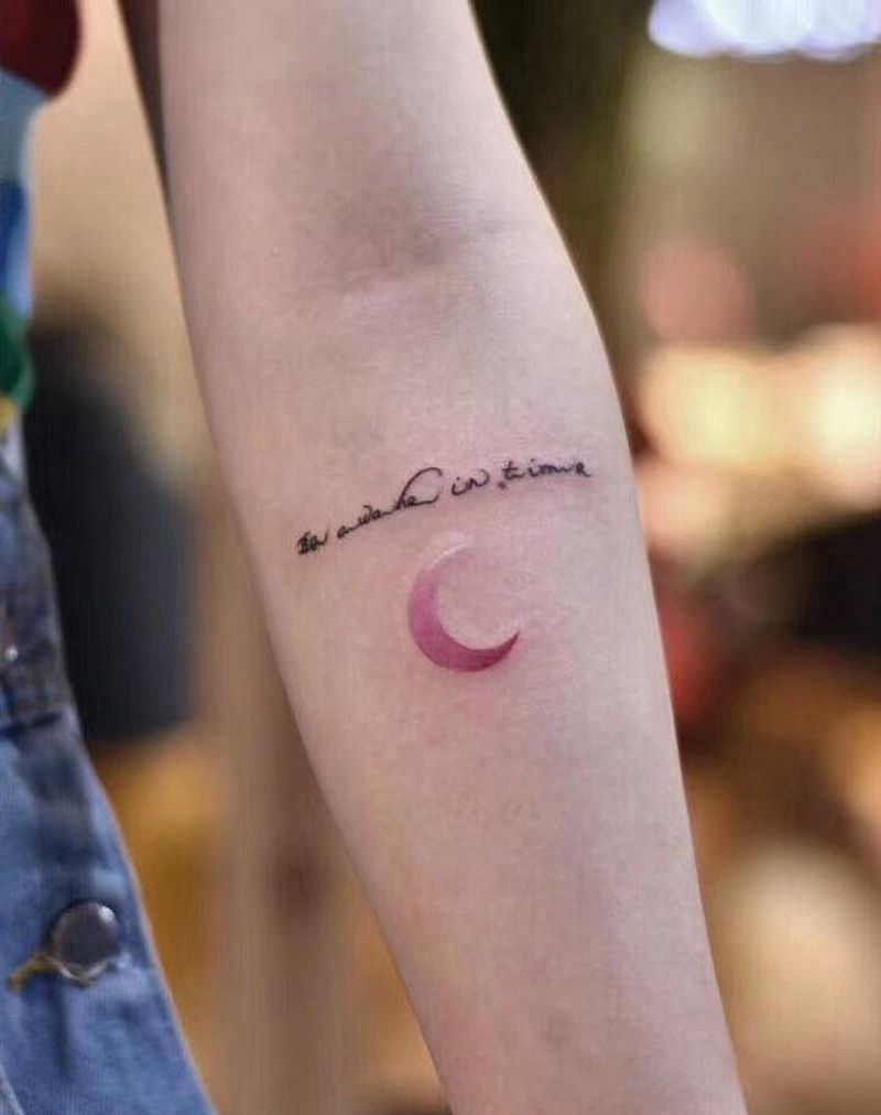 一些小图纹身图片_肩部纹身图案