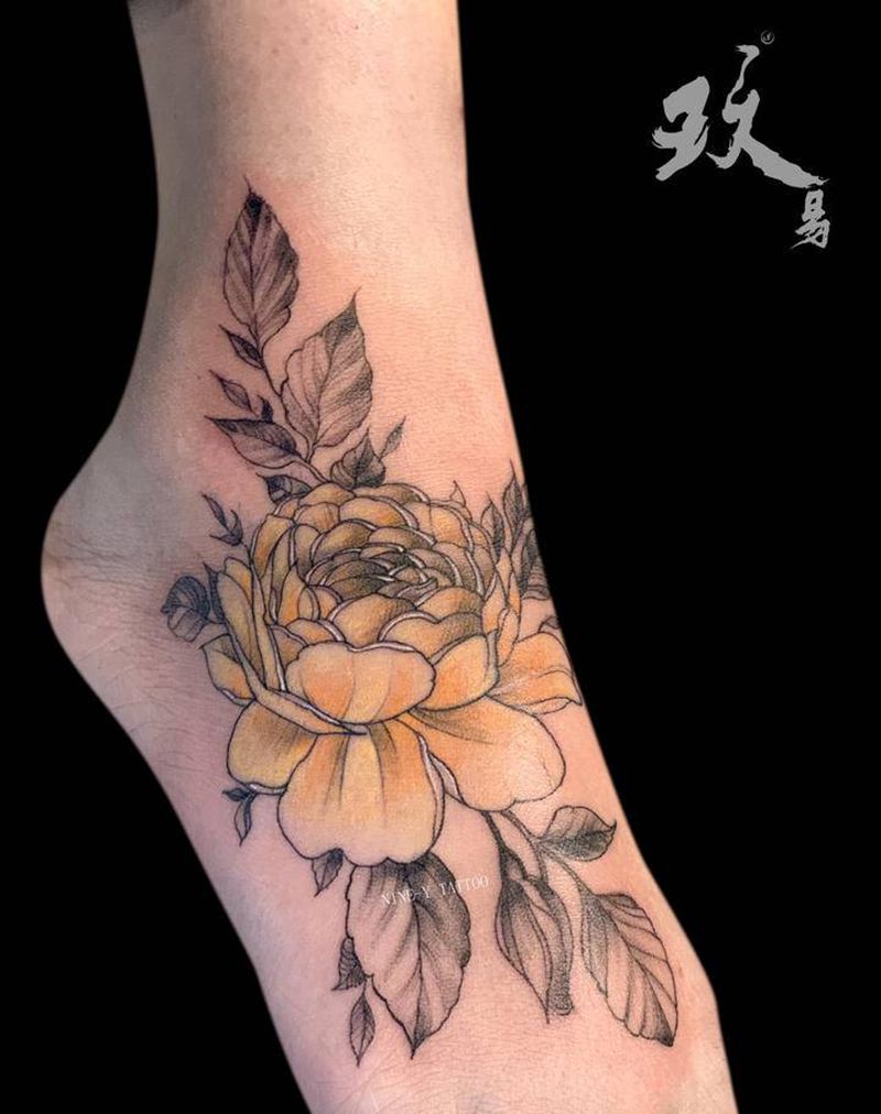 素花纹身图片_脚部几何纹身图案