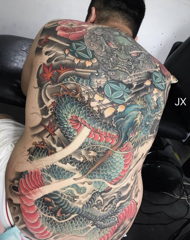 接满背快了快了纹身图片_背部新传统纹身图案