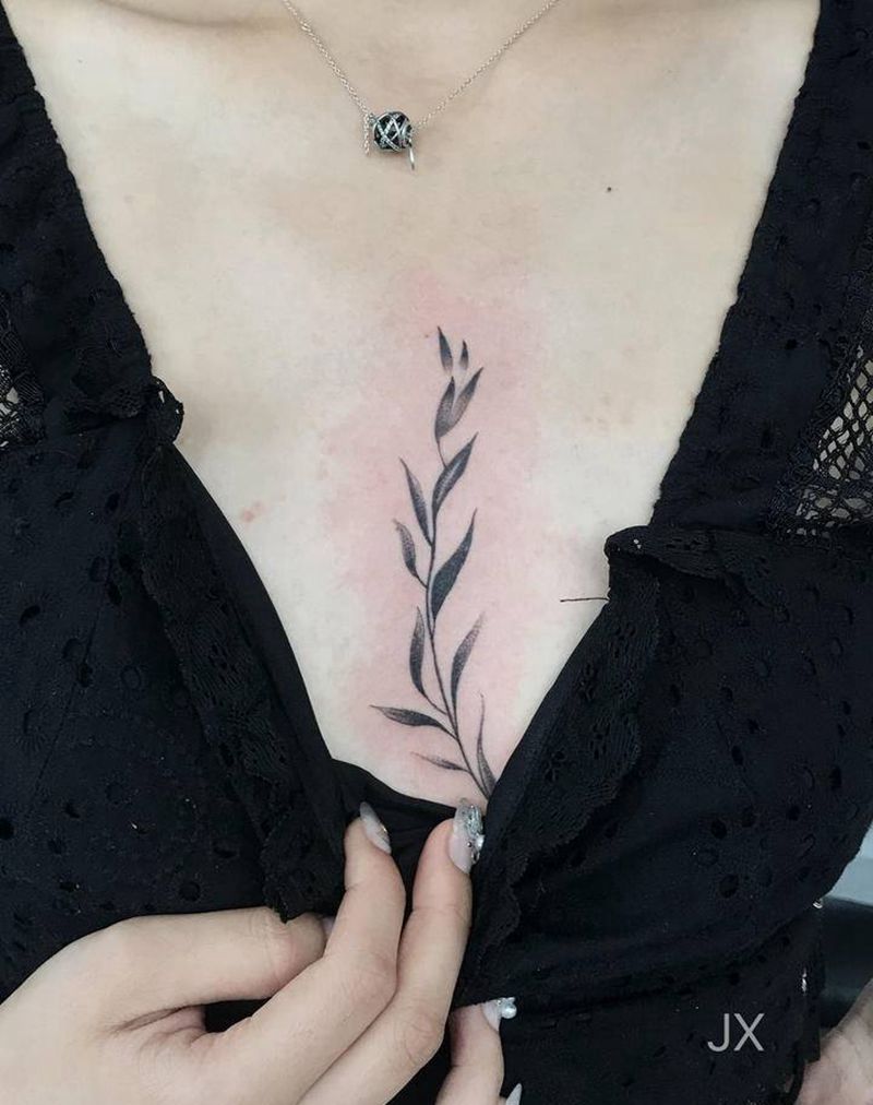 叶纹身图片_胸部纹身图案