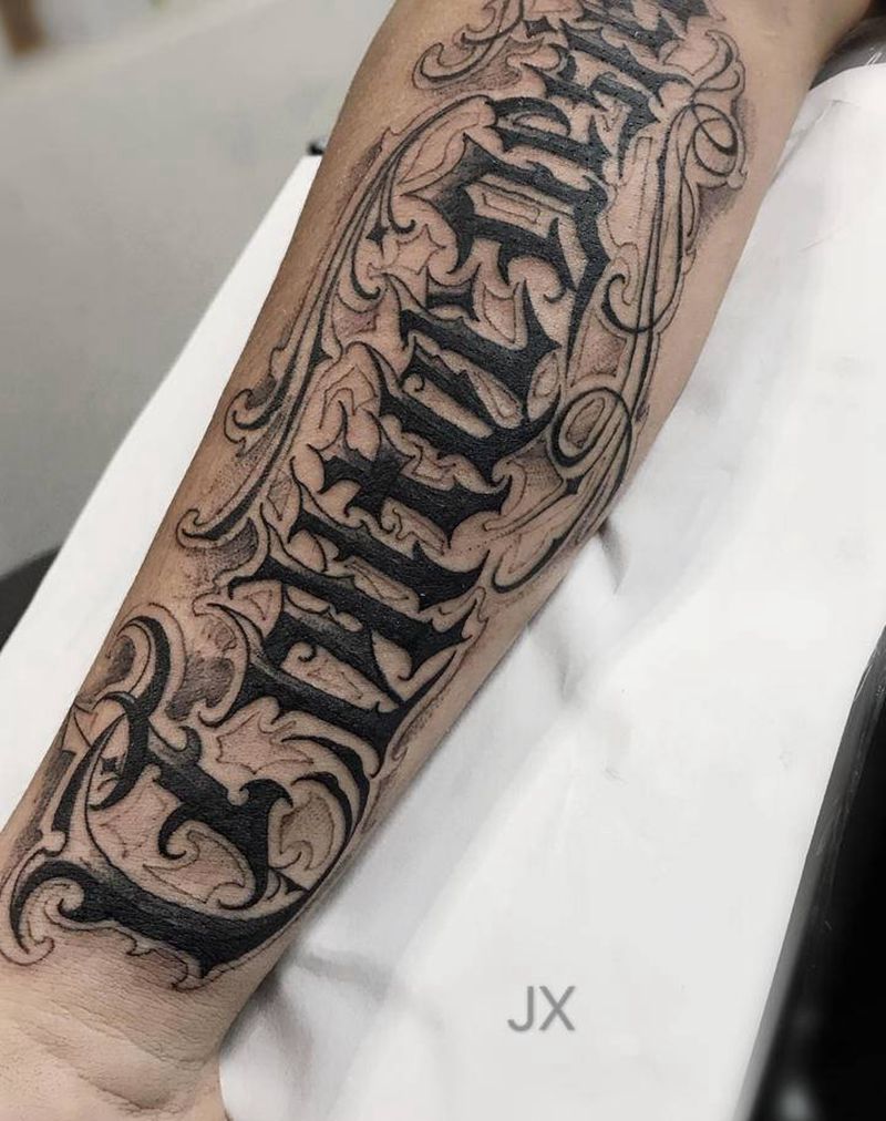 花体字纹身图片_手臂纹身图案