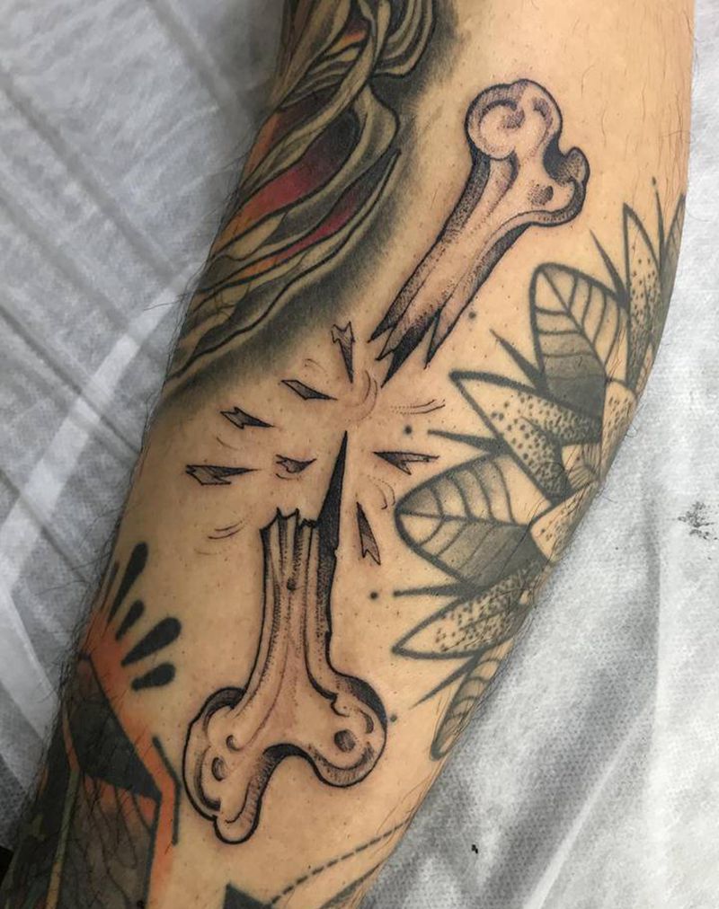 填个骨头纹身图片_腿部纹身图案