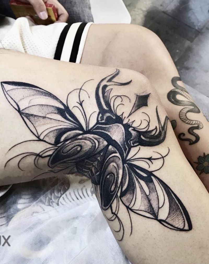 牛牛儿纹身图片_腿部纹身图案