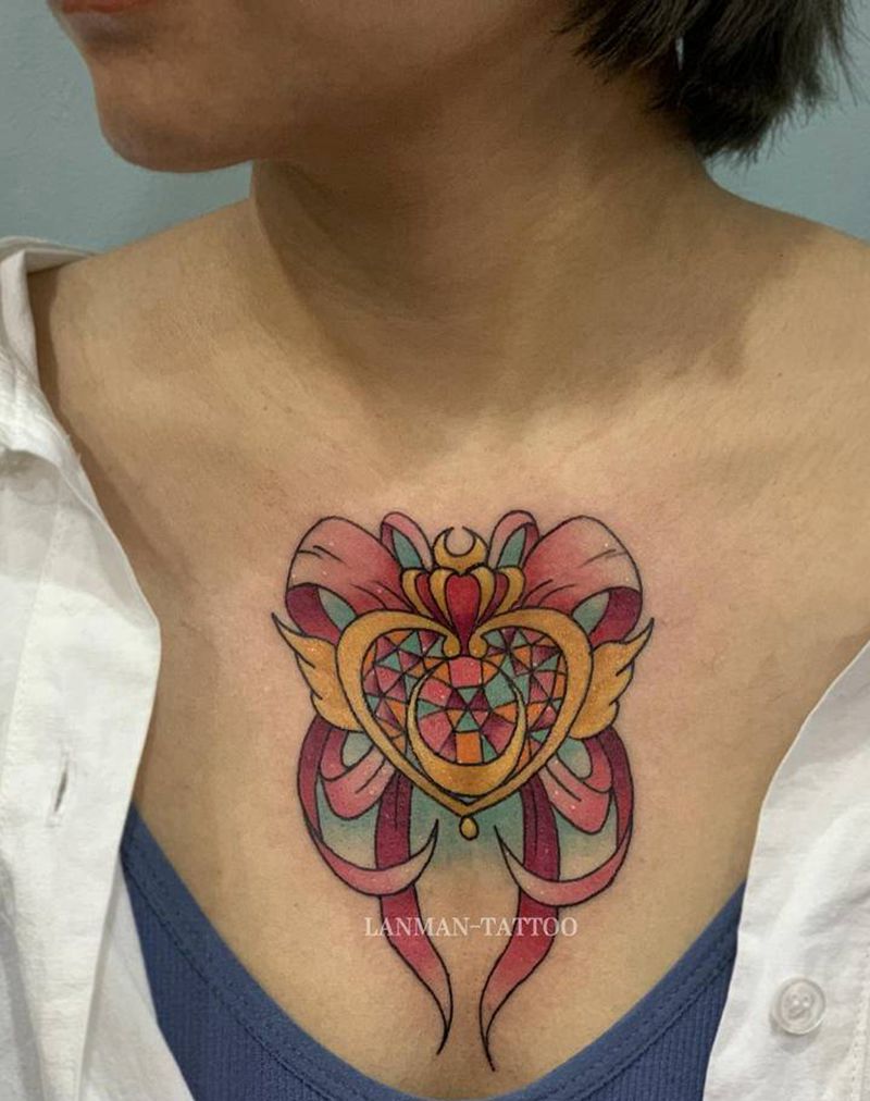 蝴蝶结纹身图片_胸部纹身图案