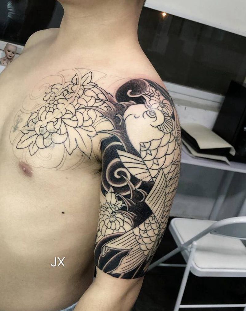 半甲未完纹身图片_胸部手臂老传统纹身图案