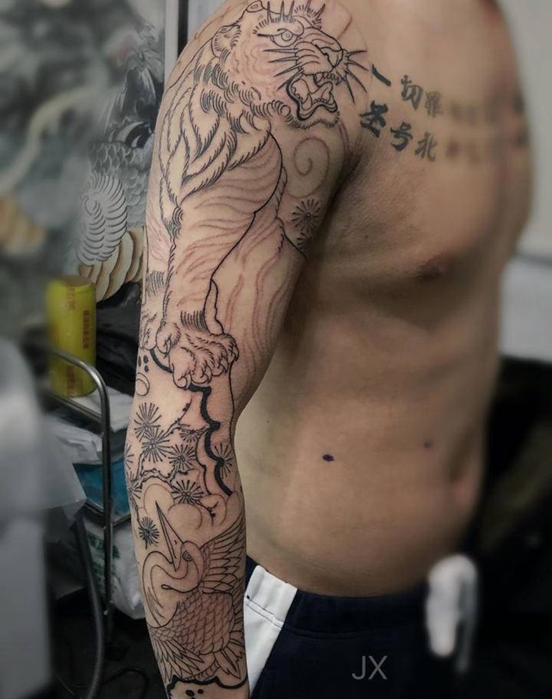 老传统虎 鹤 未完纹身图片_手臂老传统纹身图案
