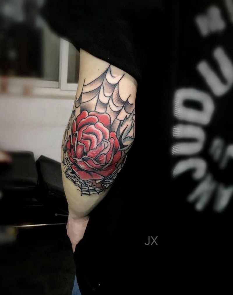 肘部花 蜘蛛网纹身图片_手臂Old School纹身图案