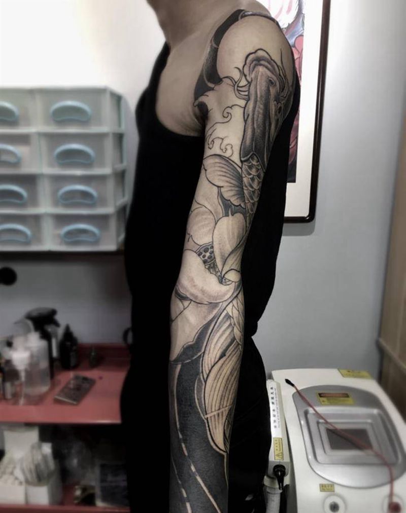 招财锦鲤鲤鱼进度未完再续。纹身图片_手臂手部纹身图案