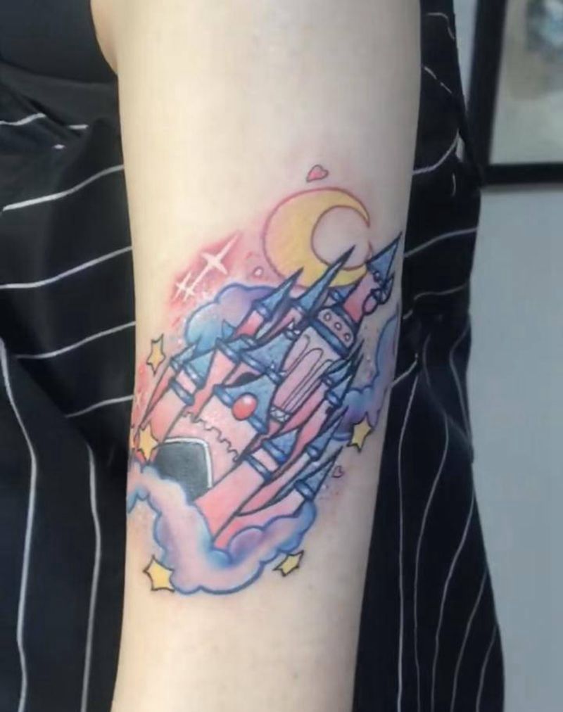 彩色小城堡纹身图片_臀部New School纹身图案