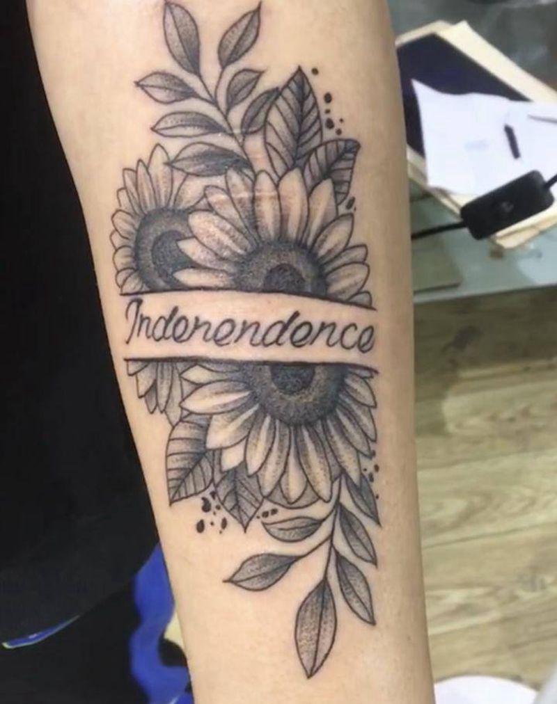 向日葵纹身图片_手臂点刺纹身图案