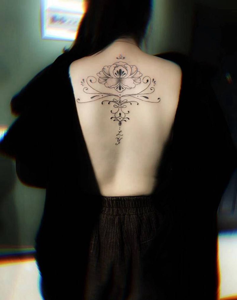 素花纹身图片_背部纹身图案