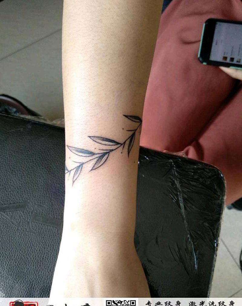 树叶臂环纹身图片_手臂几何纹身图案