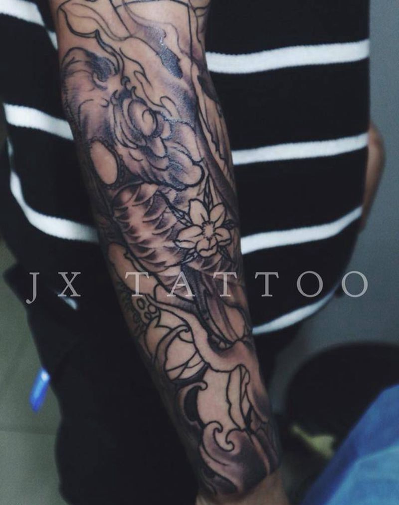 先上点黑灰纹身图片