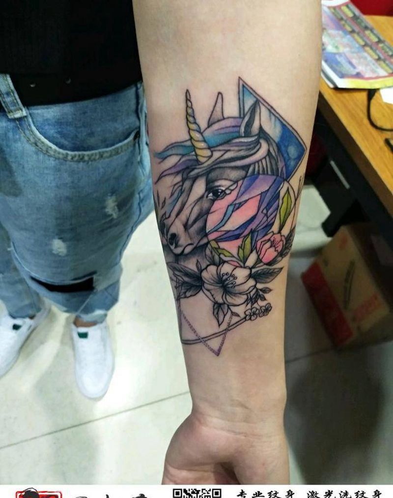 小清新《独角兽》纹身图片_手臂新传统纹身图案