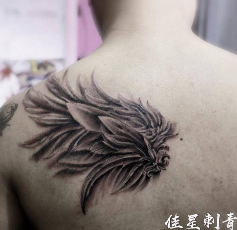 翅膀纹身图片