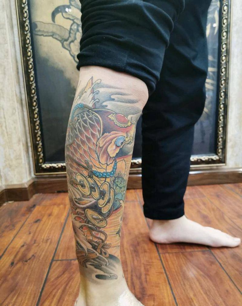 鱼纹身图片_腿部新传统纹身图案
