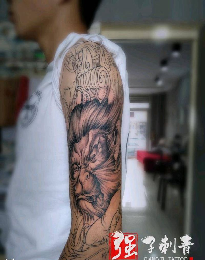 斗战圣佛花臂打雾纹身图片_手臂新传统纹身图案