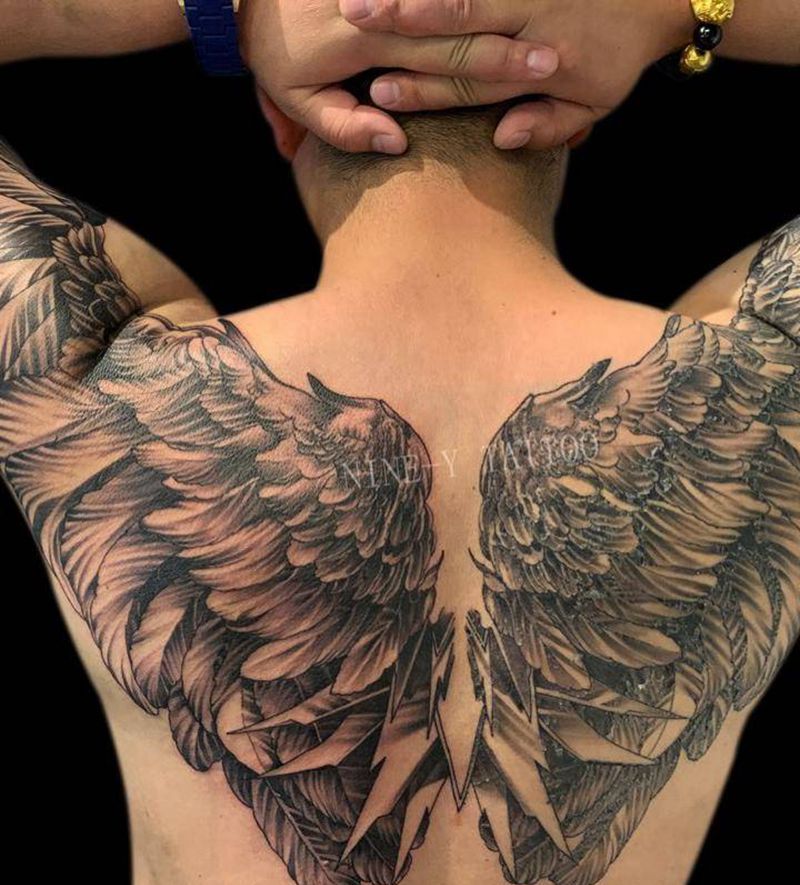 翅膀纹身图片