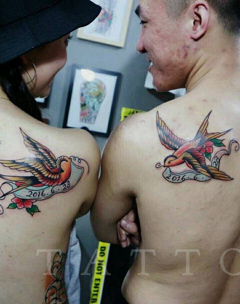 情侣小燕子纹身图片