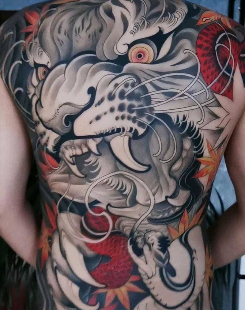 虎纹身图片_背部纹身图案