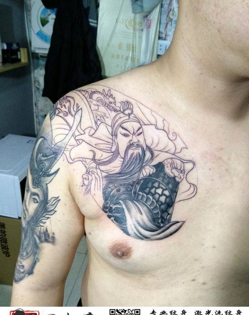 关公半胛纹身图片_胸部新传统半胛纹身图案