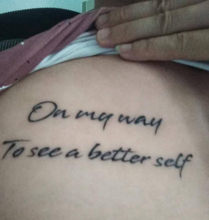 字母。恢复半个月纹身图片