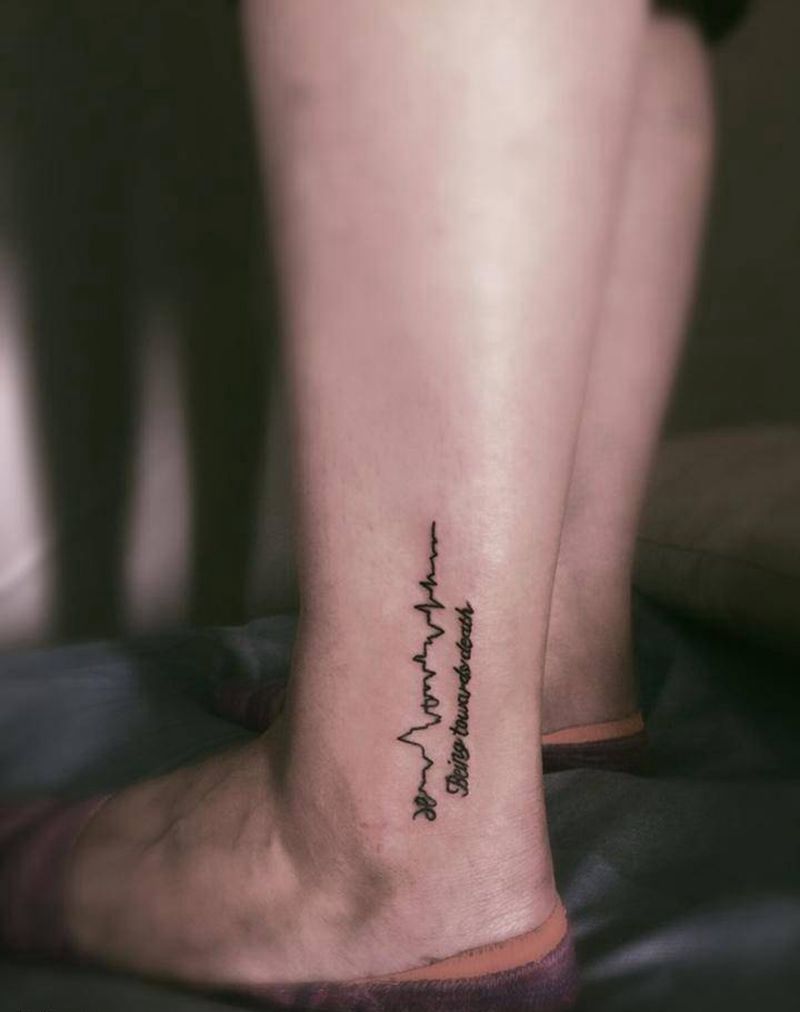 英文,心电图纹身图片