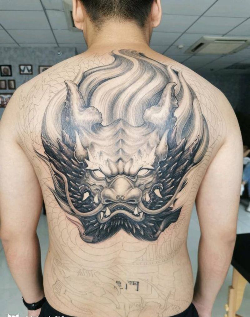 跃龙门纹身图片_背部纹身图案