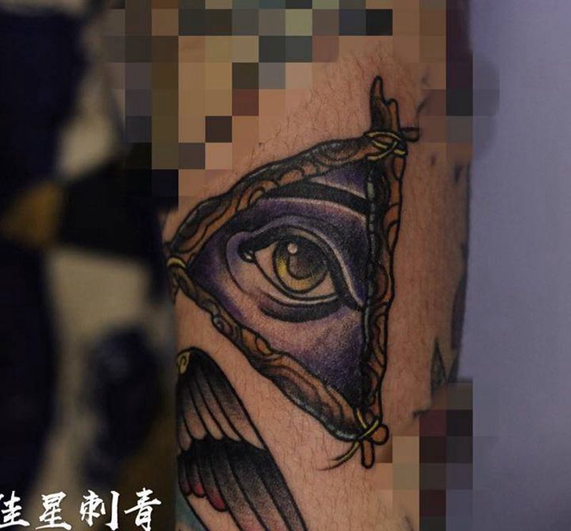 上帝之眼纹身图片