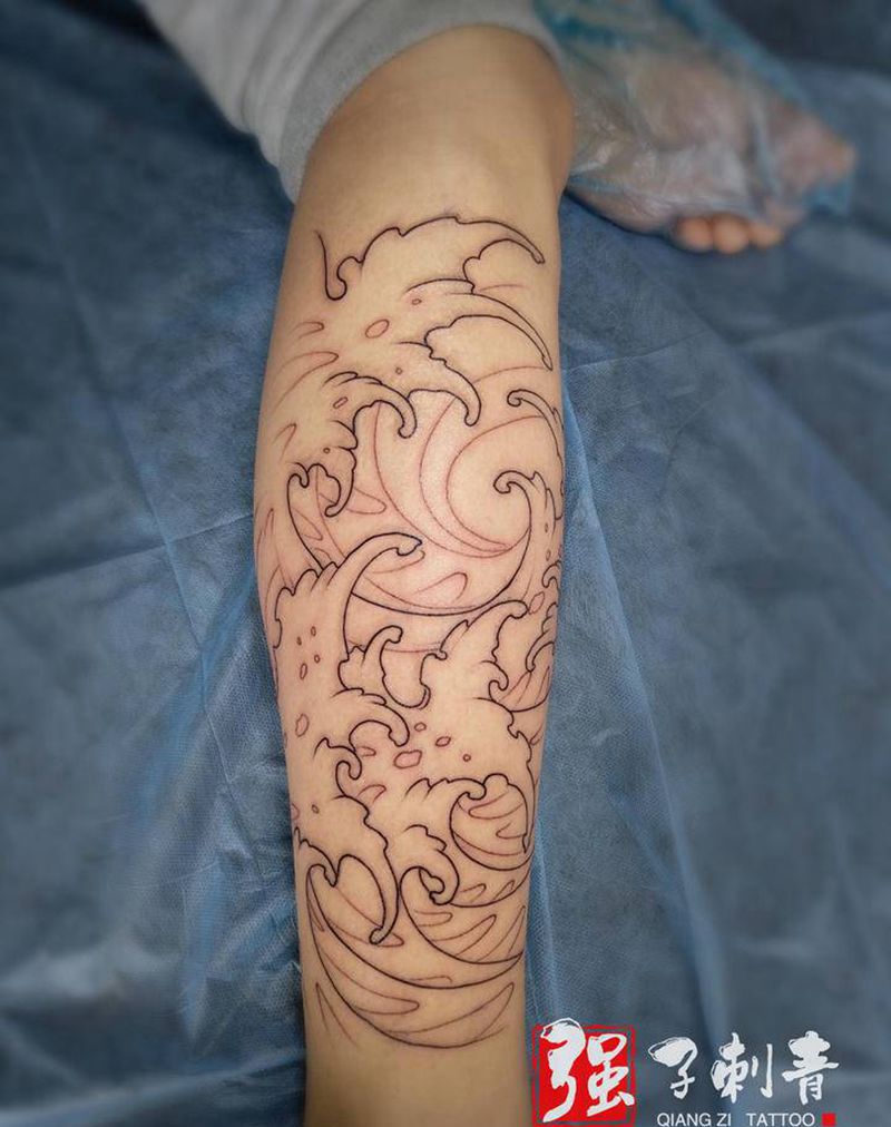 水浪线条纹身图片_腿部新传统割线纹身图案
