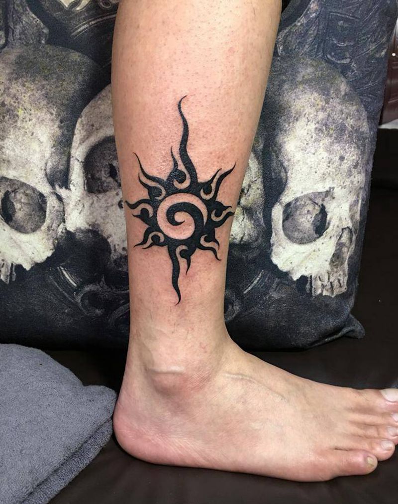 太阳图腾。纹身图片