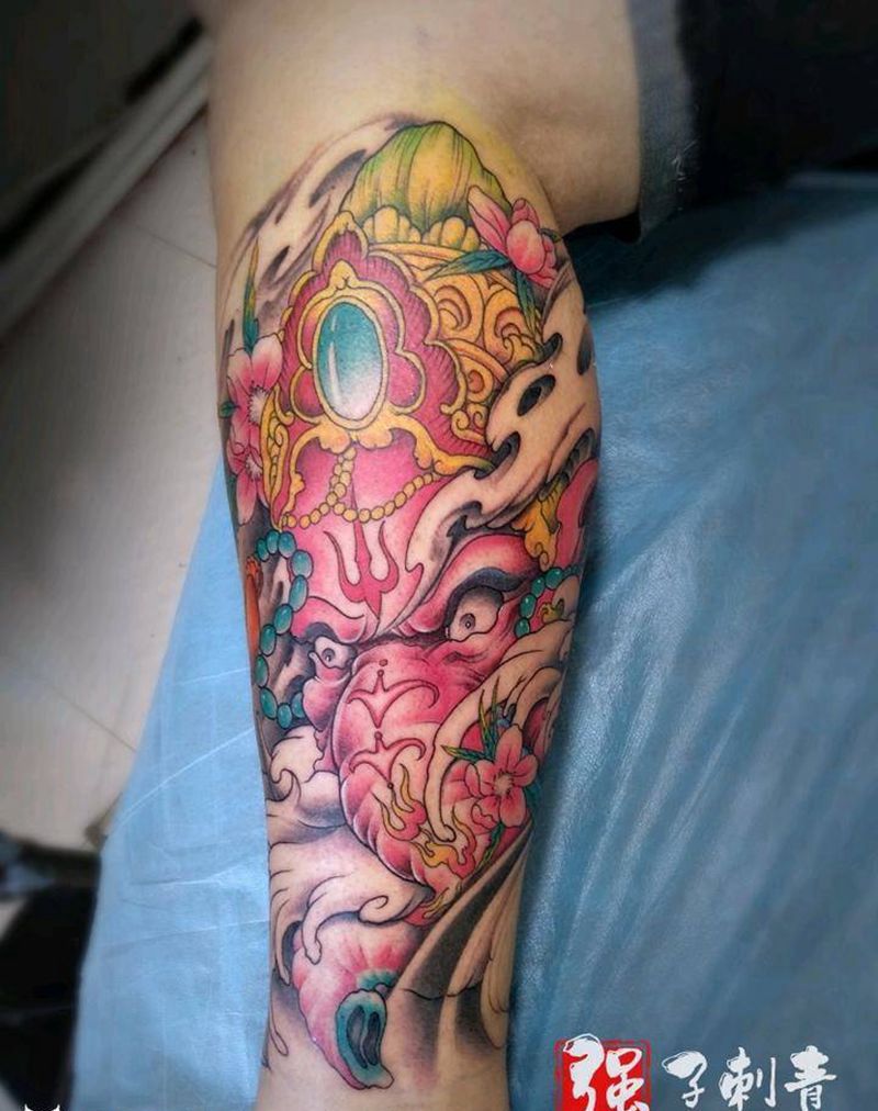 彩色象神纹身图片_腿部新传统纹身图案