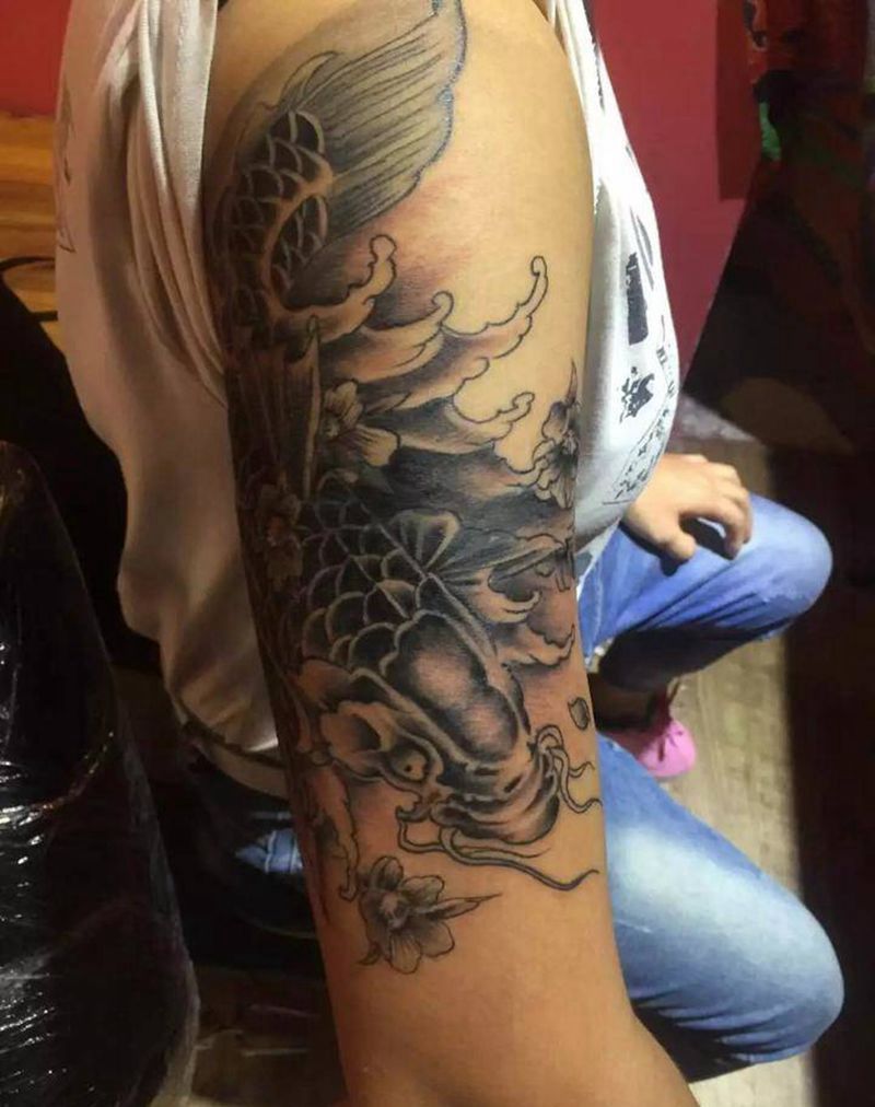 小鲤鱼纹身图片