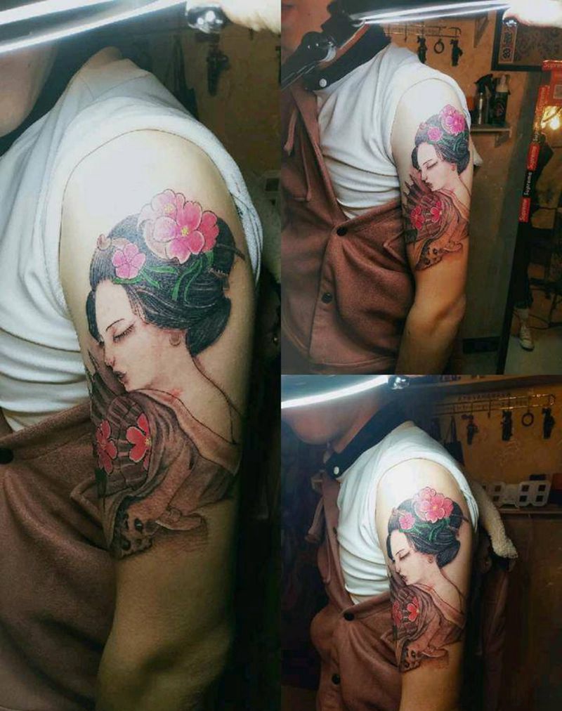 两个艺伎一个忍不住一个全做完纹身图片