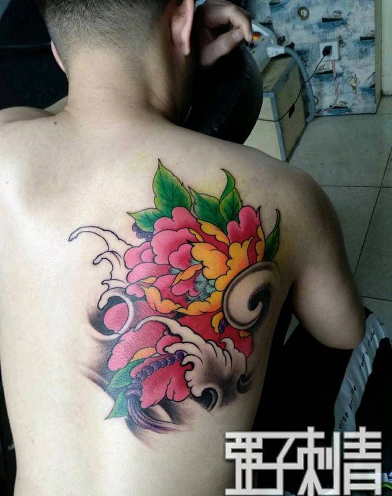 富贵图纹身图片_背部新传统纹身图案