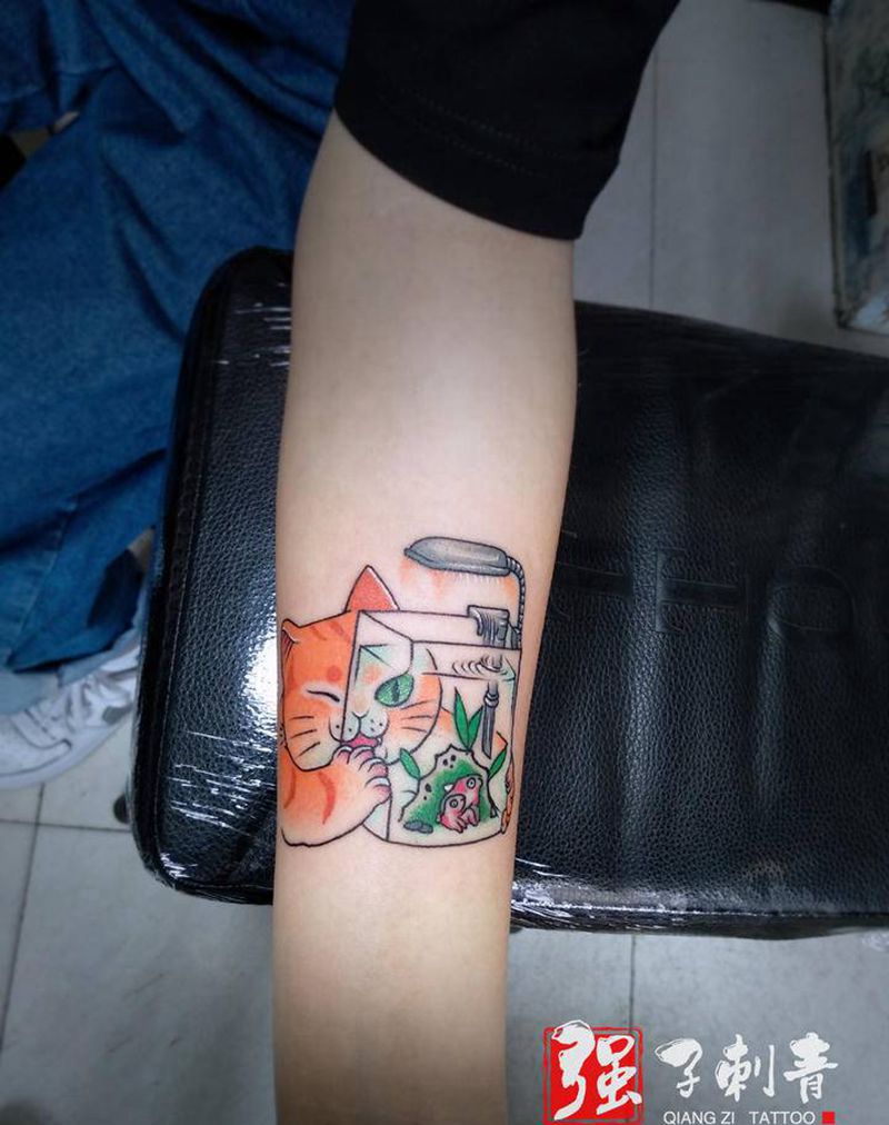 小清新《猫》纹身图片_手臂新传统纹身图案