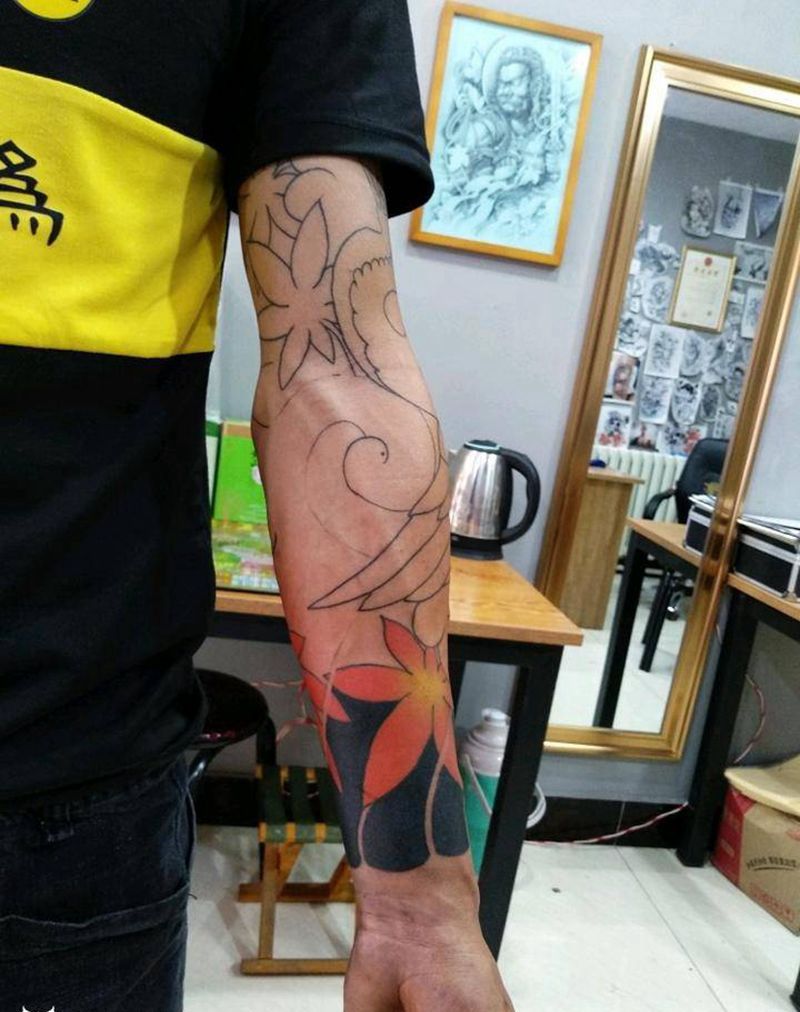 老传统风格《仙鹤》未完待续纹身图片_手臂老传统点刺纹身图案