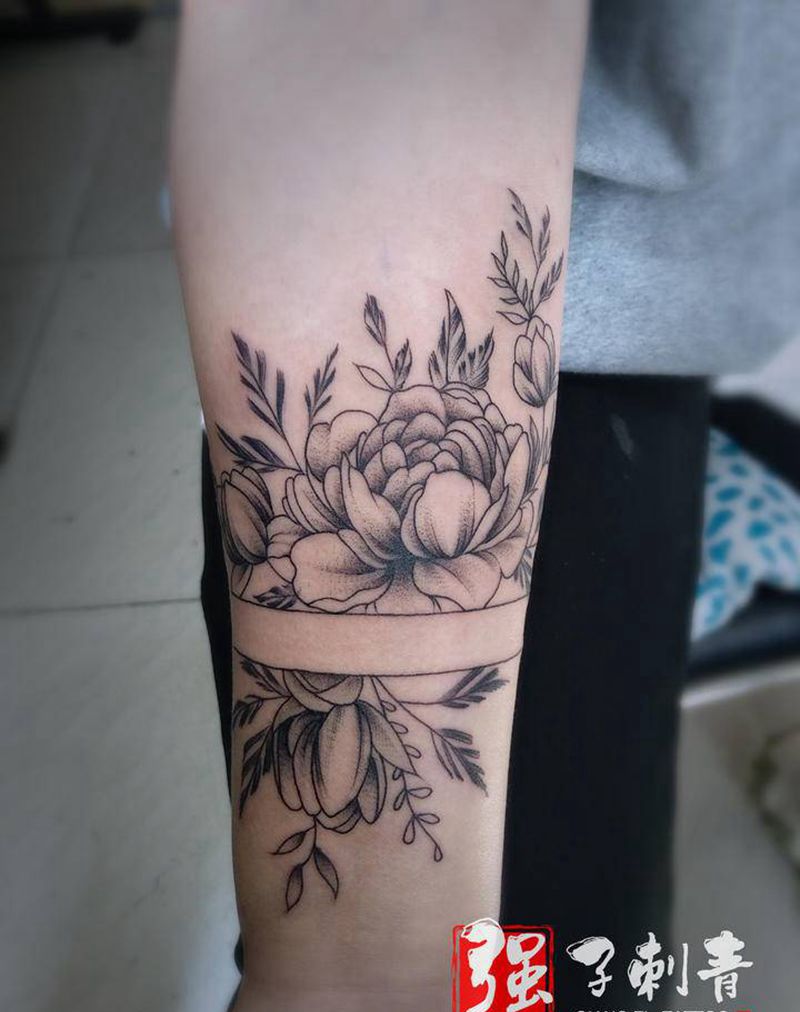 小清新素花臂环纹身图片_手臂新传统纹身图案