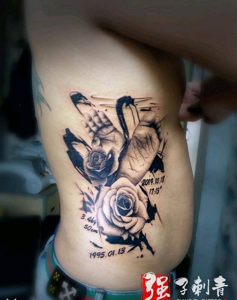 脚丫、小手纹身图片_腹部欧美写实原创纹身图案