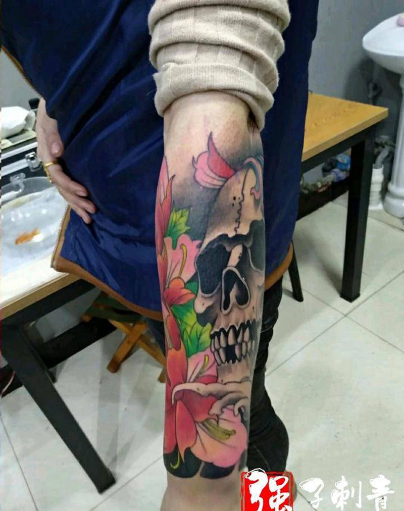 牡丹骷髅包小臂纹身图片_手臂新传统纹身图案