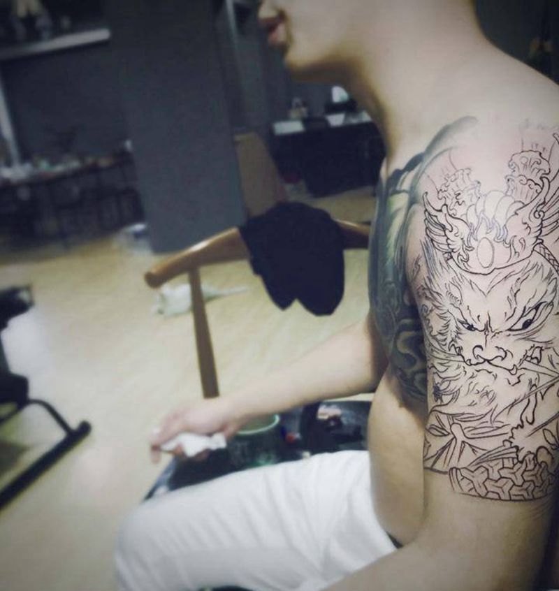 初步走线纹身图片