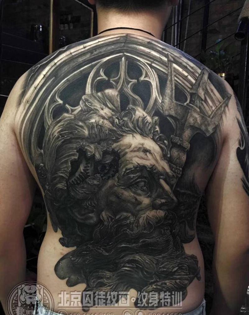 波塞东纹身图片_背部波塞东纹身图案