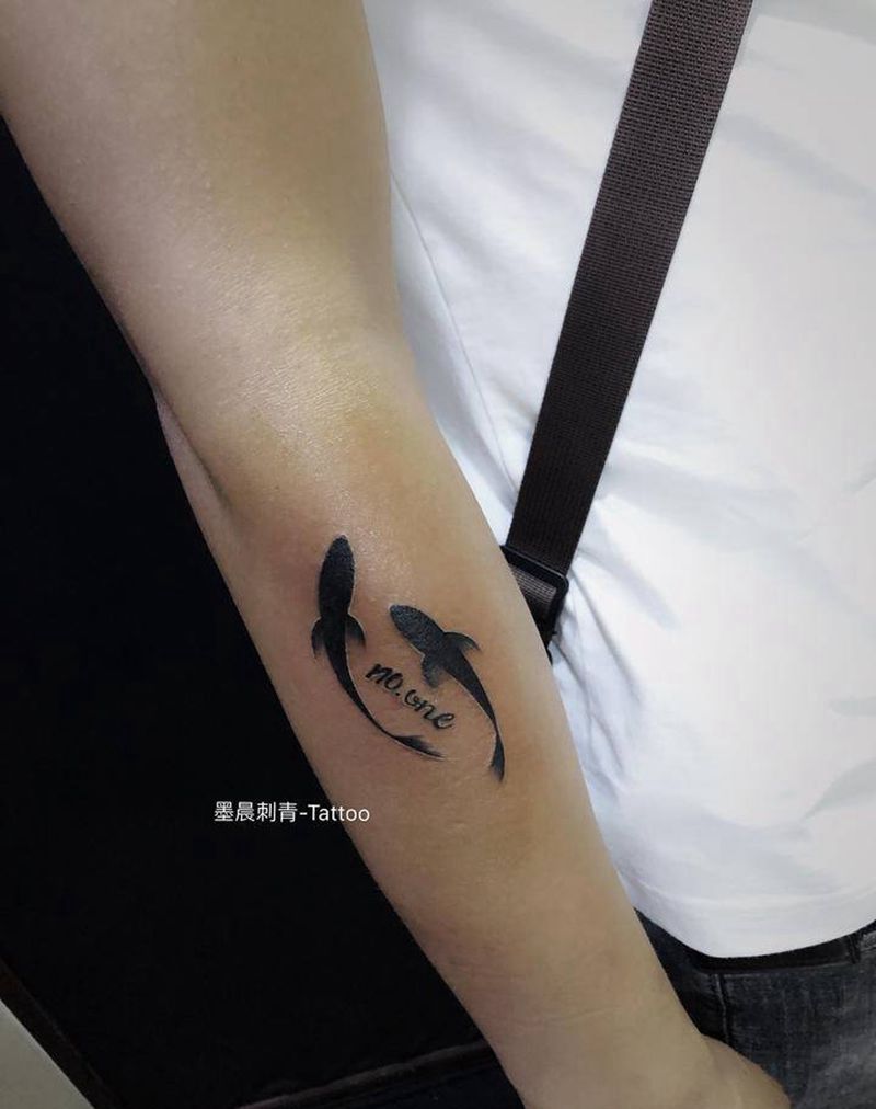 小鱼纹身图片_手臂纹身图案