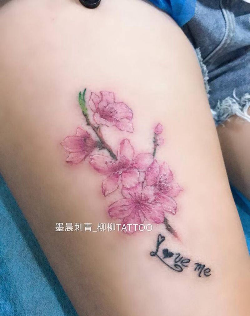 桃花纹身图片_腿部纹身图案